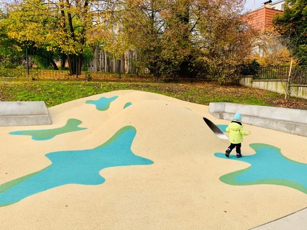 Starosta Prahy 3 otevřel revitalizovaný park U Kněžské louky - foto 2